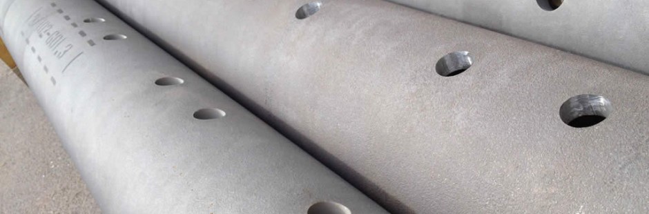 3d Wasserstrahlschneiden: Löcher in die Rohre schneiden